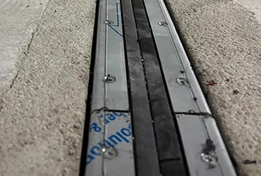 Aluminiumprofile für Dehnungsfugen - universelle Lösungen für moderne Anlagen